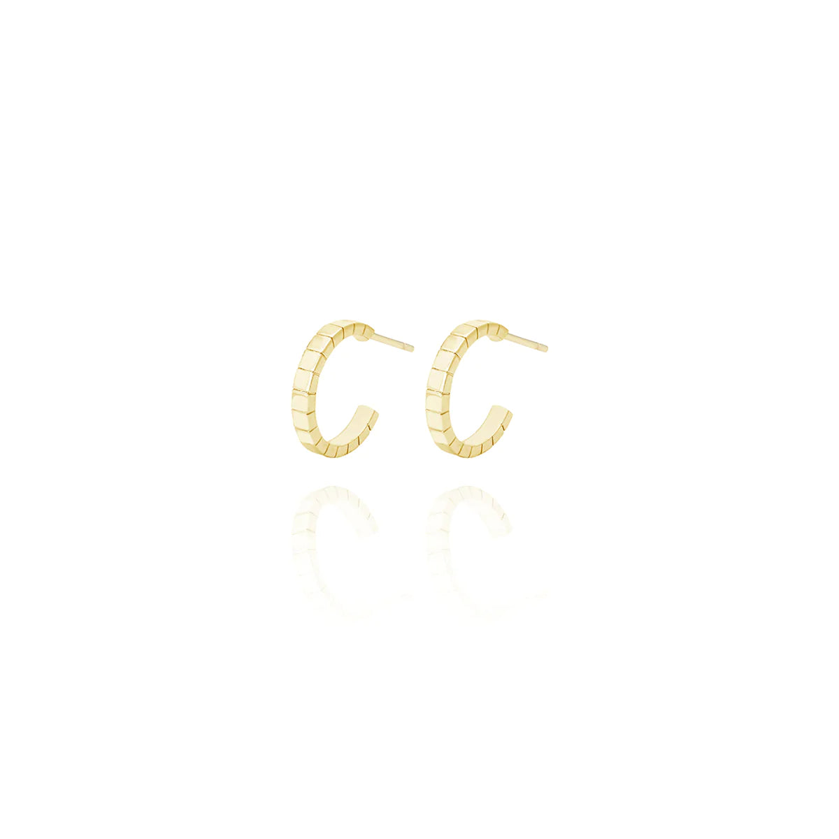 huggies earrings in 18k Yellow Gold